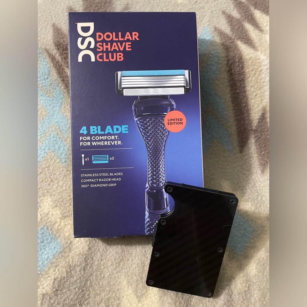 Men’s set Razor and metallic wallet